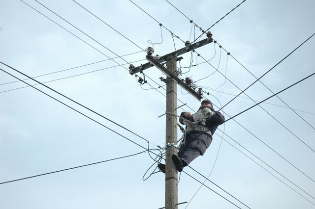 Košava verovatno do srede: POJEDINAČNI PREKIDI NA ELEKTROMREŽI