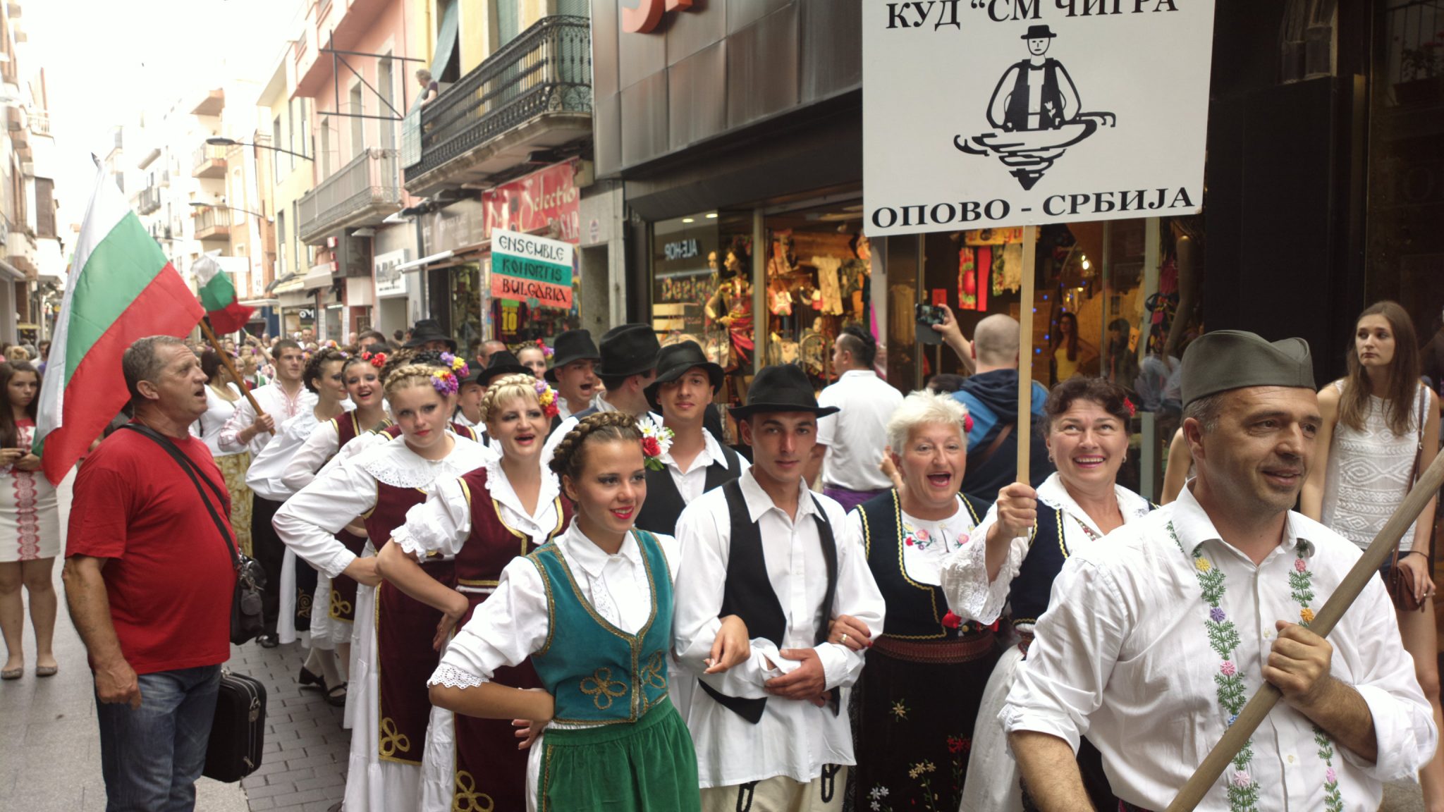 Međunarodni festival folklora u Ljoret de Maru u Španiji: APLAUZI ZA IGRE IZ BANATA