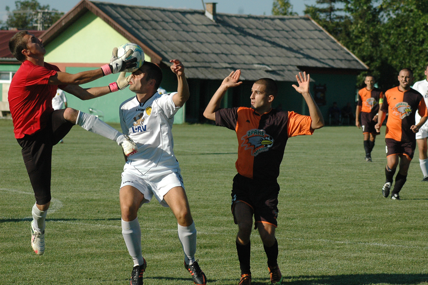 Fudbal: BORAC, RADNIČKI, OMLADINAC…