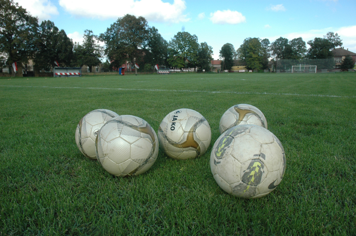 Sportski vikend:  FUDBAL I KOŠARKA U OPOVU, BARANDI I SEFKERINU