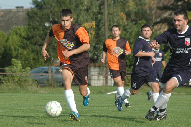 Fudbalski kup – zona:  RADNIČKI BOLJI ZA JEDAN GOL U VELIKOM DERBIJU