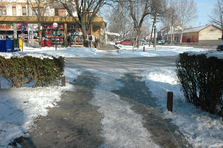 Vreme:  LEDENA KIŠA NAPRAVILA POLEDICU