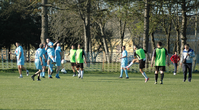 Fudbal veterani:  PRIJATELJSKI SUSRET VETERANA OMLADINCA I RADNIČKOG