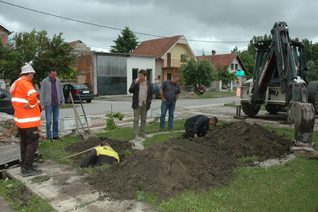 Rekonstrukcija opovačkog vodovoda:  SOLDATOVIĆ SA SARADNICIMA OBIŠAO RADOVE