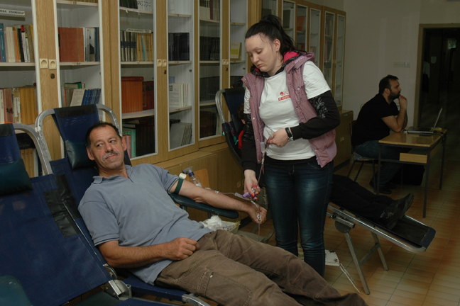 Akcija dobrovoljnog davanja krvi:  AKCIJI SE ODAZVALO 78, A KRV DALO 64 DAVALACA