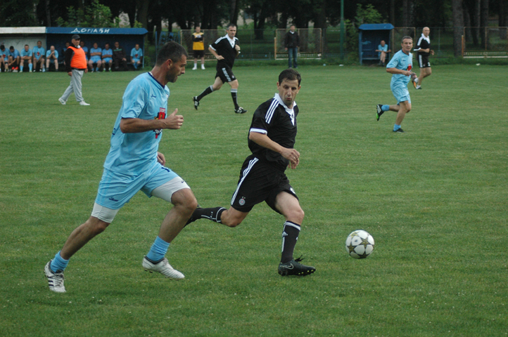 Fudbal veterani:  OMLADINAC UGOSTIO BEOGRADSKI PARTIZAN