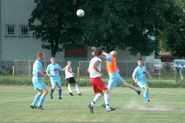 Fudbal veterani:  OMLADINAC – ŽELEZNIČAR