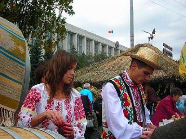 Zene moldavija Moldavija, zemlja