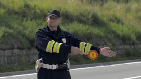 MUP Srbije: VOZAČI OPREZ, U PONEDELJAK POJAČANA KONTROLA SAOBRAĆAJA