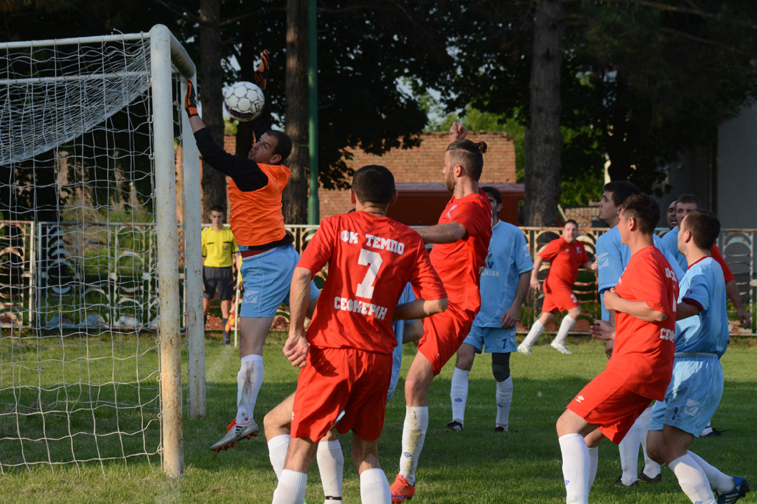 Fudbal – Druga južnobanatska liga Zapad / 17. kolo:  OMLADINAC – TEMPO, TRILER DERBI PRIPAO SEFKERINCIMA