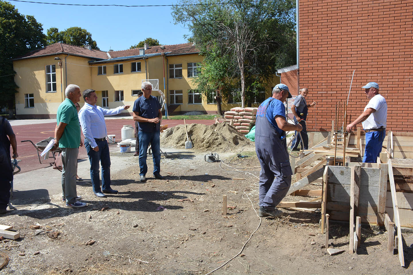 Sanacije i adaptacije škola:  RENOVIRANA SALA U OPOVU, RADOVI NA KOTLARNICI I SALI U SAKULAMA (VIDEO)