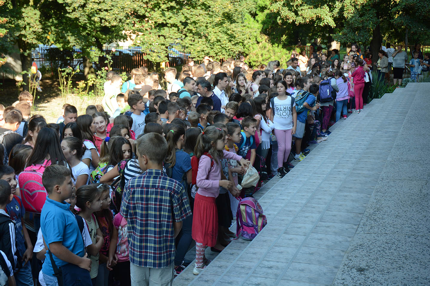 Dobro jutro:  DANAS SE OGLAŠAVA PRVO ŠKOLSKO ZVONO