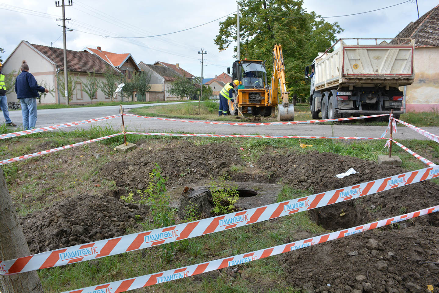 Rekonstrukcija vodovodne mreže u Opovu:  POČELI RADOVI U ULICI BORISA KIDRIČA (VIDEO)