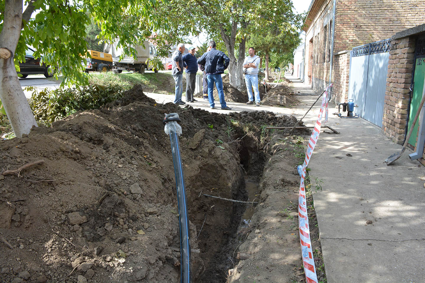Rekonstrukcija vodovodne mreže u ulici Borisa Kidriča:  SEČENJE ĆUPRIJA NEOPHODNO ZA NASTAVAK RADOVA