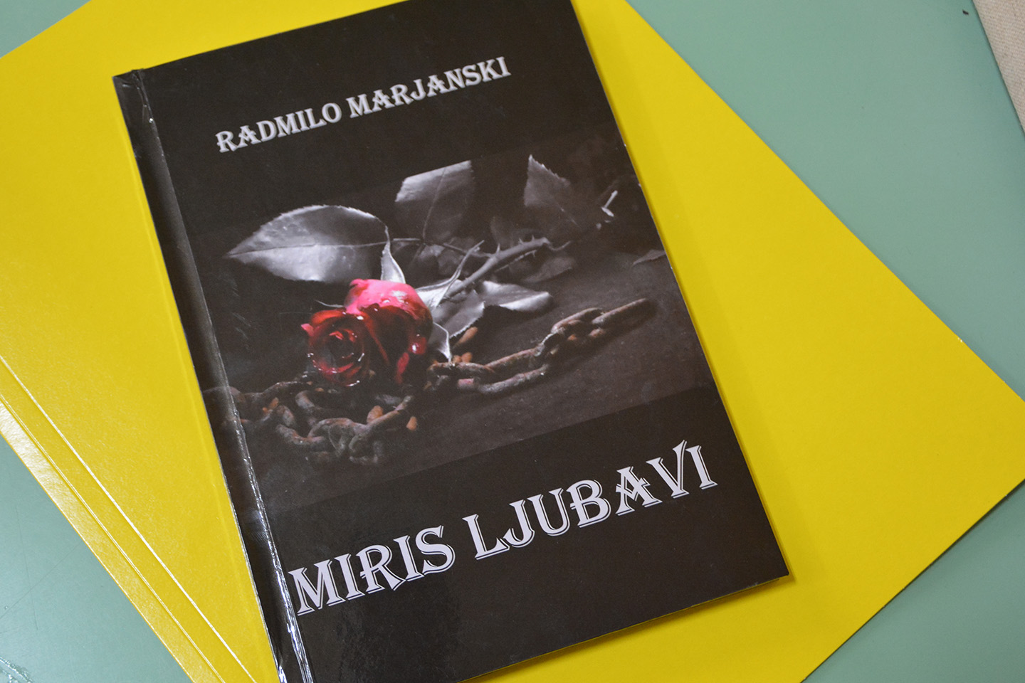 Zbirka pesama Radmila Marjanskog:  MIRIS LJUBAVI