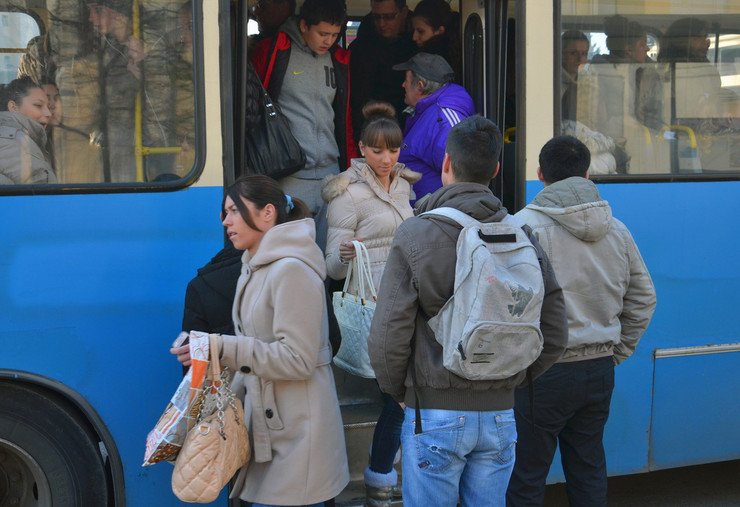 Potpisan ugovor za sufinansiranje prevoza studenata:  REGRESIRANJE PREVOZA ZA 42 STUDENTA