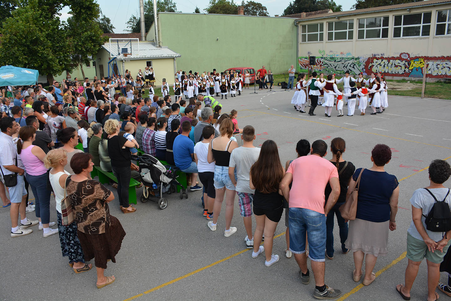 Seoska zavetina u Sefkerinu:  KONCERT I IZLOŽBA ZA DOČEK MANDALINE (VIDEO)