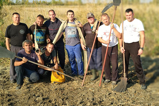 Gorelo na opovačkom Rakitašu:  VATROGASCI I LOVCI GASILI POŽAR