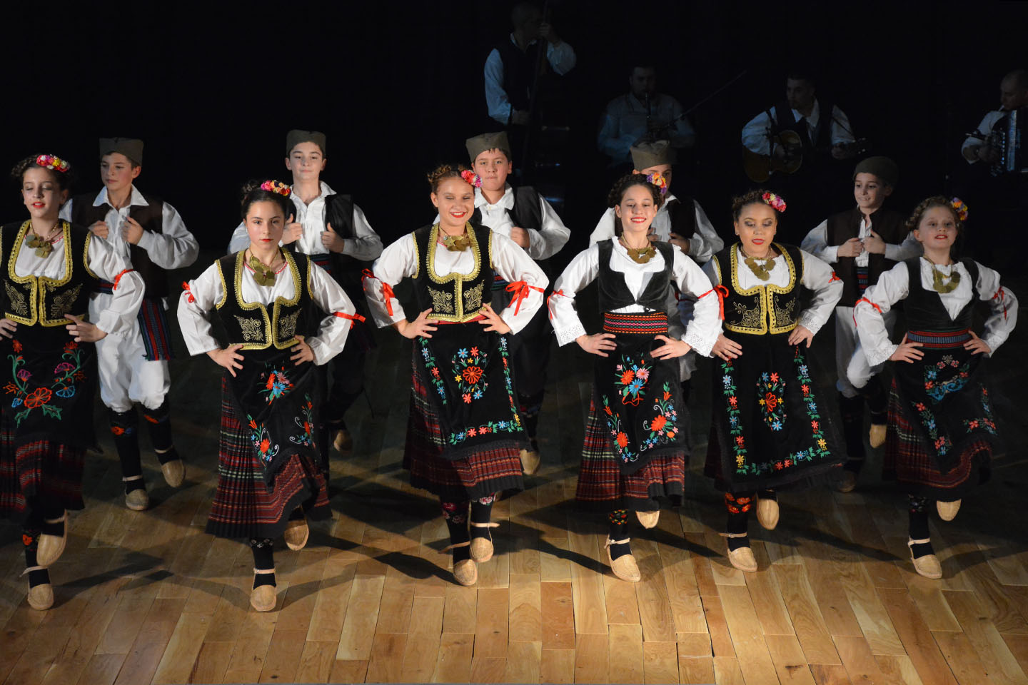 Koncert KUD Čenta: VEČE FOLKLORA U OPOVU (VIDEO)