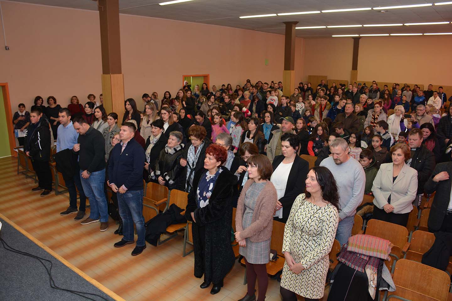 Svetosavske akademije u sve četiri škole: SVEČANO OBELEŽENA ŠKOLSKA SLAVA (VIDEO)