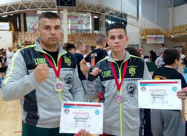 Borilački klub Dragon Sefkerin: ZLATNA I SREBRNA MEDALJA SA PRVENSTVA DRŽAVE U KIK BOKSU