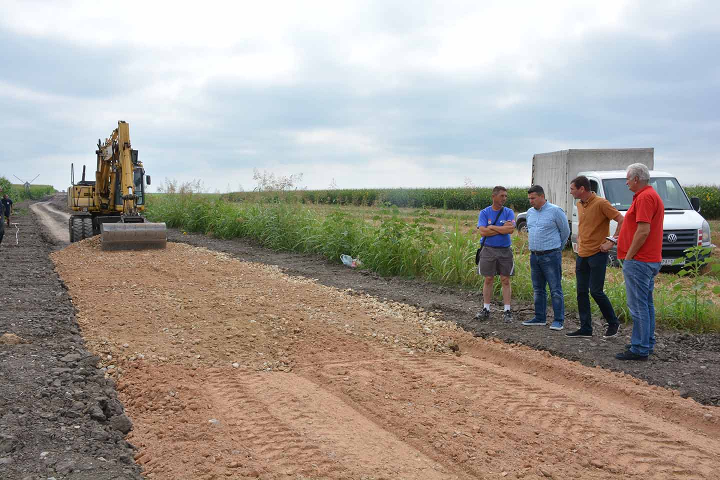 Uređenje atarskih puteva: INFRASTRUKTURNO POVEZIVANJE SVE ČETIRI KATASTARSKE OPŠTINE (VIDEO)