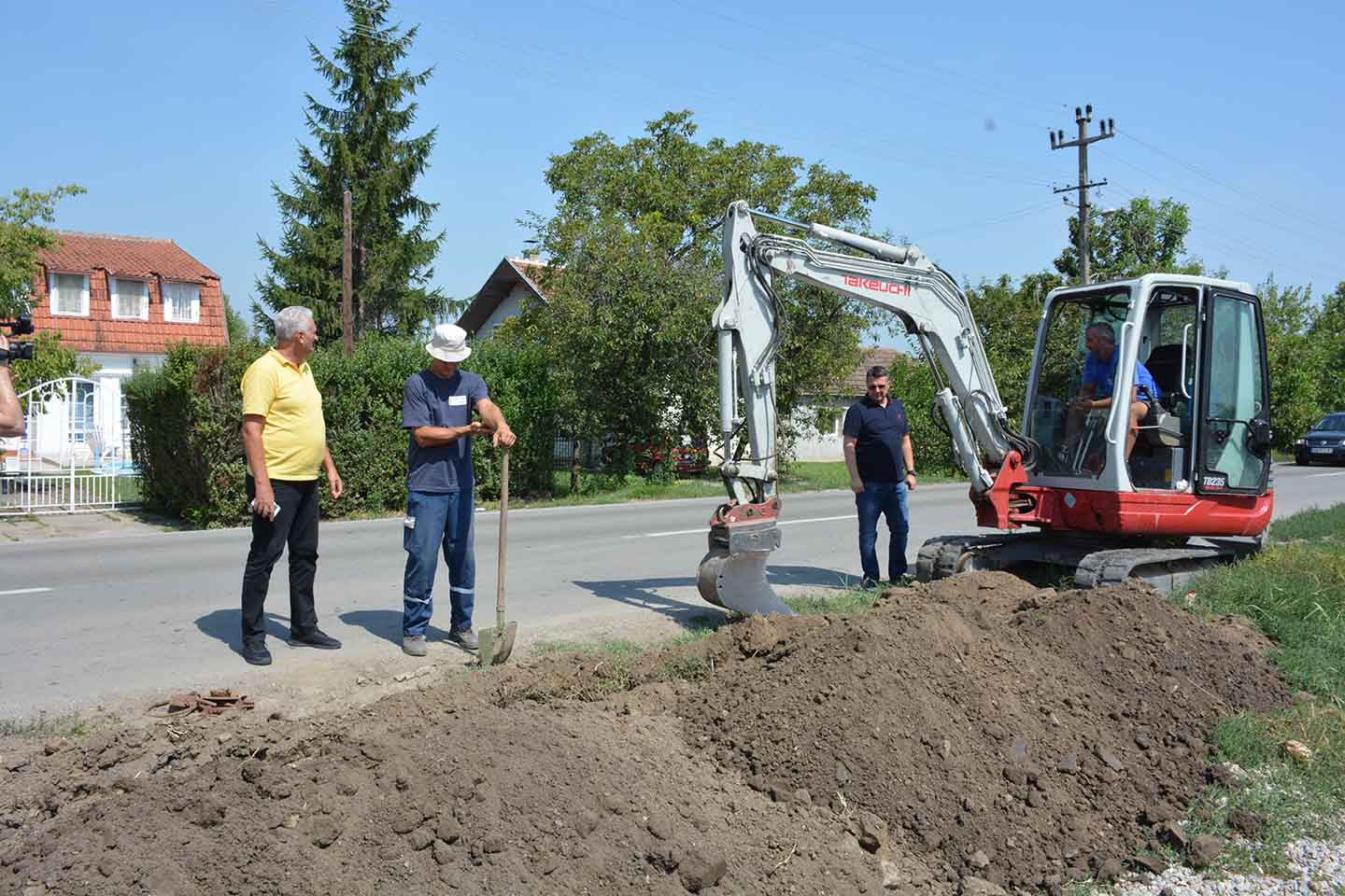 Rekonstrukcija vodovodne mreže u Opovu: ZAVRŠNI RADOVI U ULICI BRATSTVA JEDINSTVA