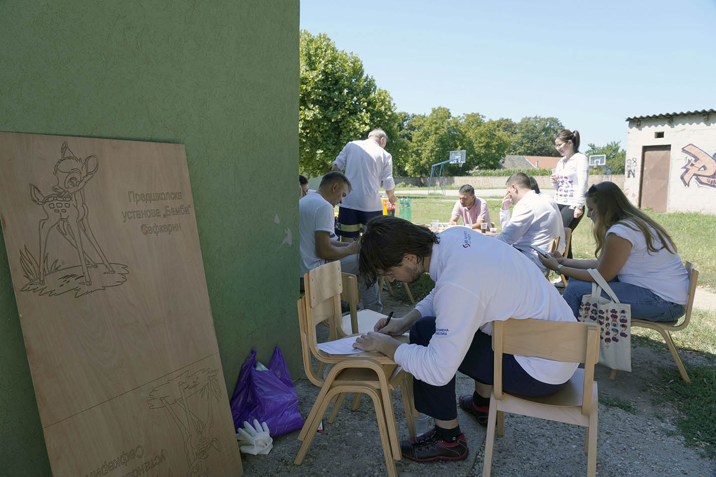 Ulepšaj! Poduči! Obraduj: VOLONTERI NIS-A UREDILI PREDŠKOLSKU USTANOVU U SEFKERINU