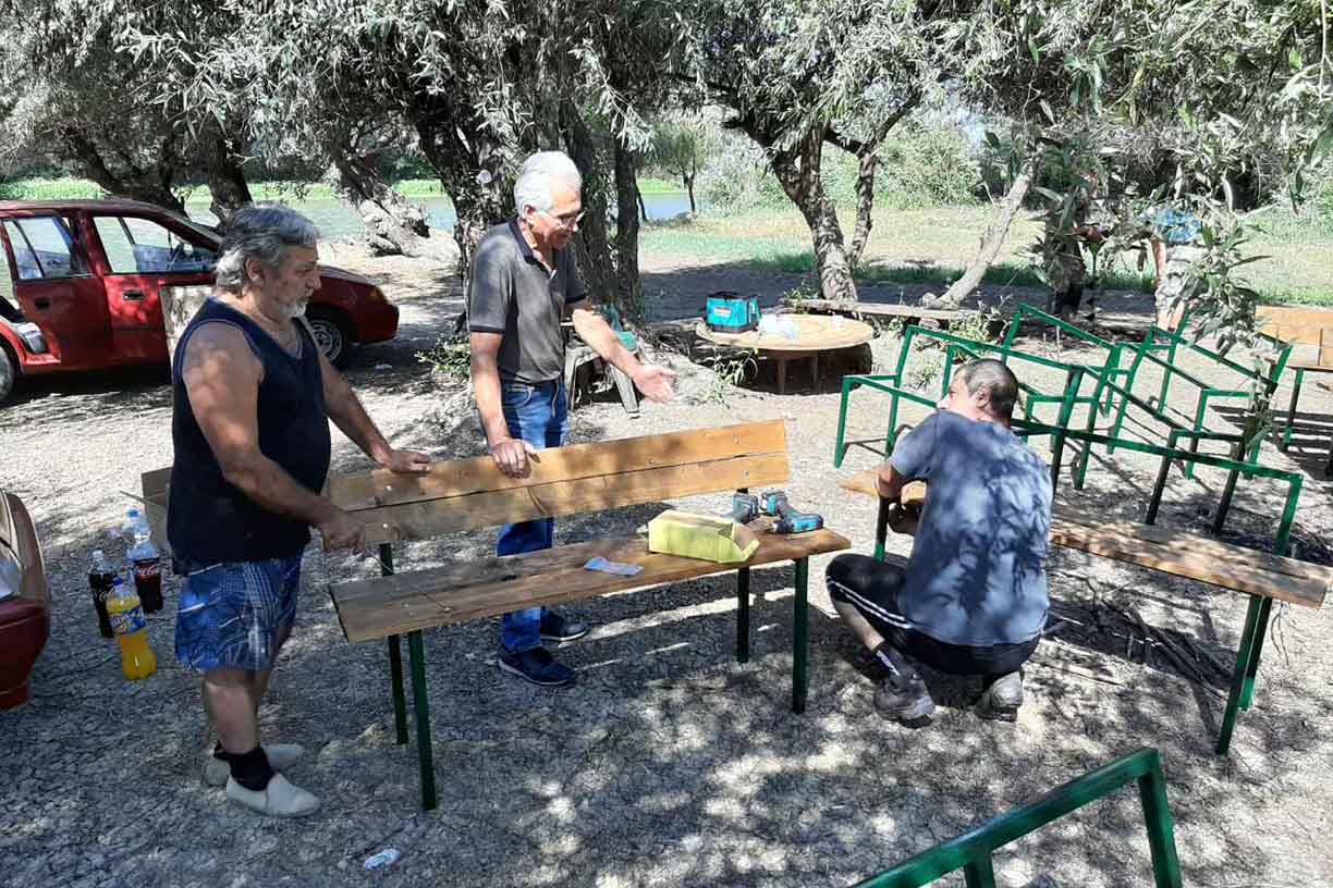 Eko Tamiš – Novi turistički proizvod: KLUPE I STOLOVI NA SEFKERINSKOJ PLAŽI ŠUMICE