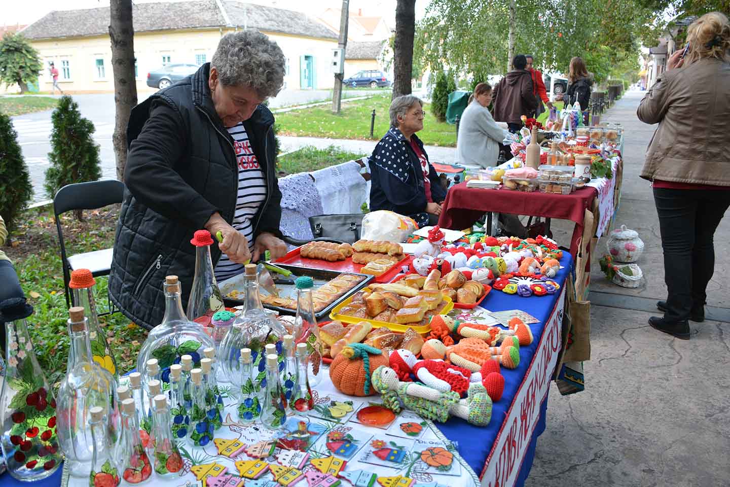 Etno bazar na Oktobarskim danima: AKTIV ŽENA, ZLATNE RUKE I KREATIVA