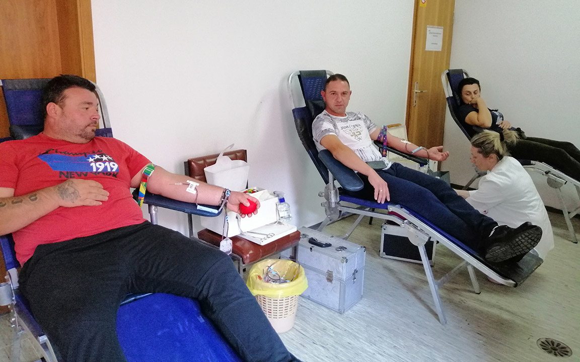 Dobrovoljno davanje krvi: AKCIJI SE ODAZVALO 57 DAVALACA, SEFKERIN NADMAŠIO OPOVO