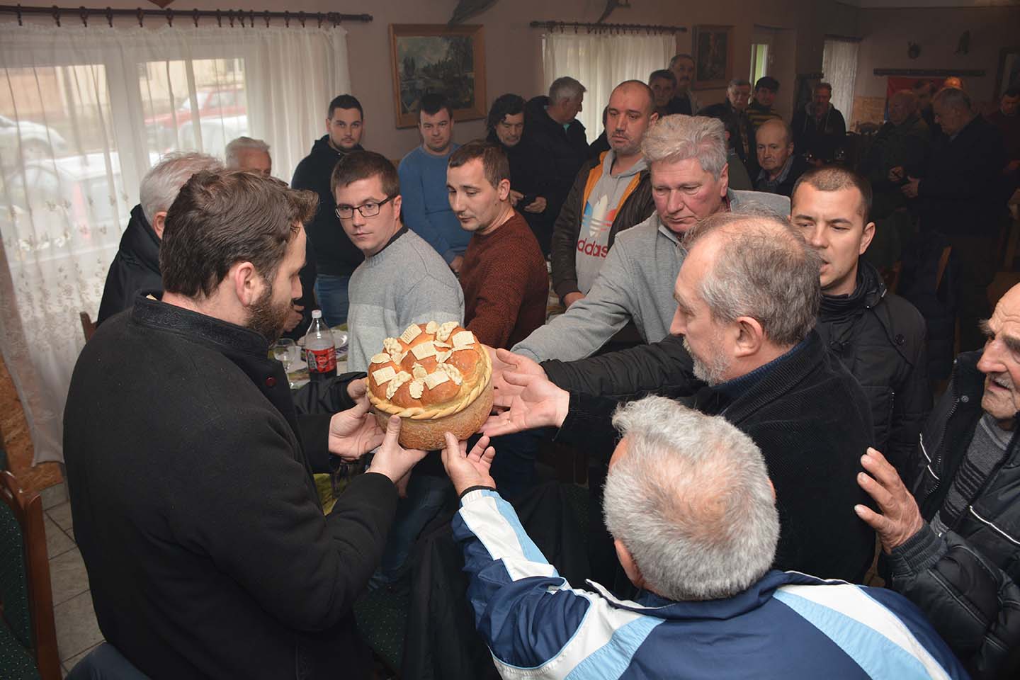 Sakulski „Pudari“ proslavili Sv. Trifuna: SAČUVATI TRADICIJU VINOGRADARSTVA I VINARSTVA PRIMARNI CILJ (VIDEO)