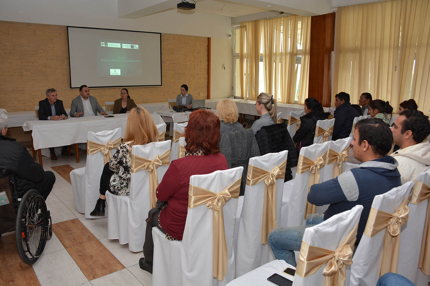 Socijalna inluzija Roma: ZAVRŠNA KONFERENCIJA PROJEKTA