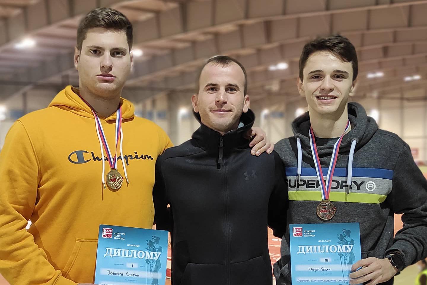 Otvoreno prvenstvo Beograda u dvorani: JOVANOV I MOJSA SEZONU STARTOVALI SA MEDALJAMA