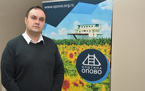 Lokalna samouprava: Miloš Markov nastavnicima i učenicima čestitao školsku slavu