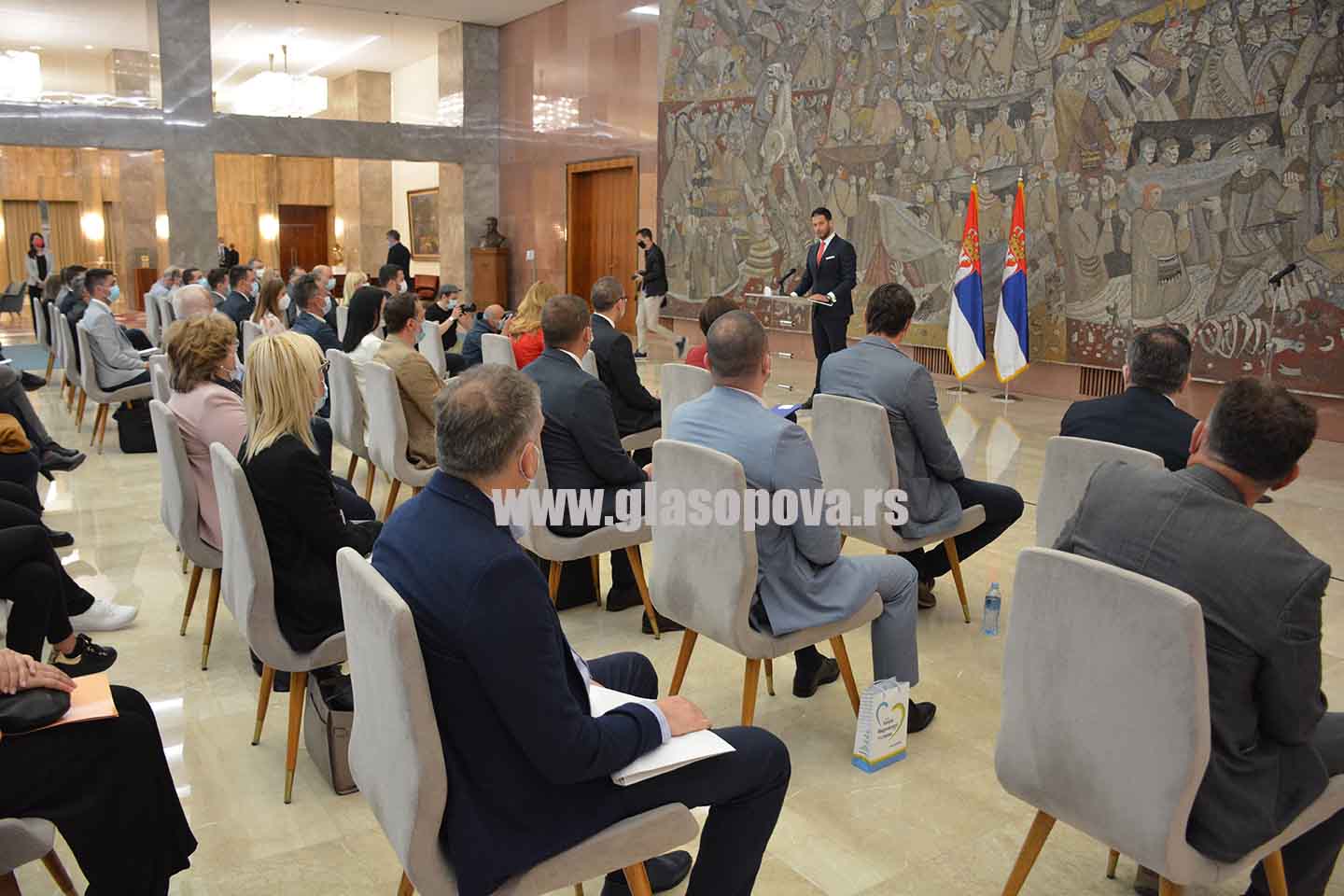 Ministarstvo omladine i sporta: Potpisan ugovor za realizaciju projekta „Međusektorskom saradnjom do posla za mlade u opštini Opovo“ (video)