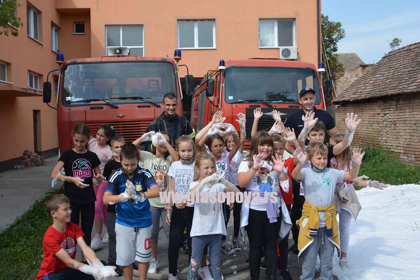 Vatrogasna stanica Opovo: Pokazna vežba za opovačke osnovce