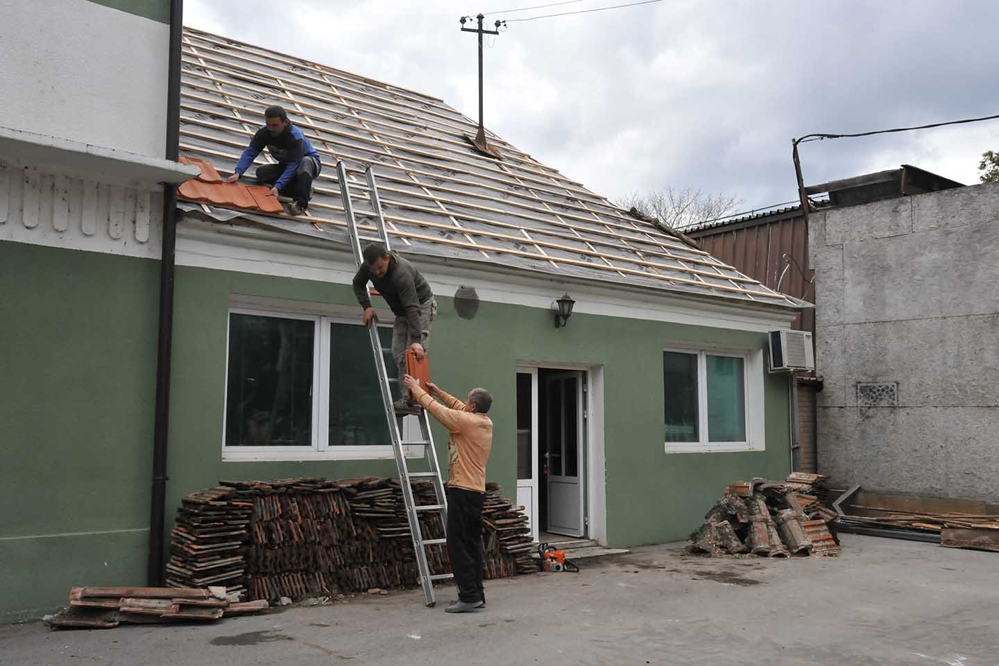 LD Šnjep Baranda: Rekonstrukcija krova na lovačkom domu (video)