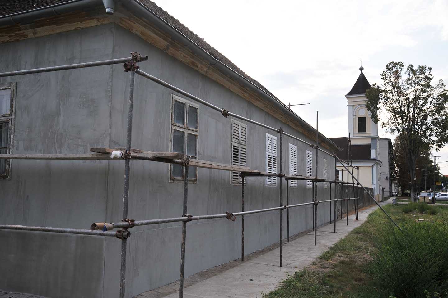 Katolička župa Opovo: Renoviranje eksterijera župnog doma (video)