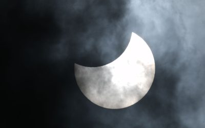 Danas u Srbiji: Delimično pomračenje Sunca na fotografiji