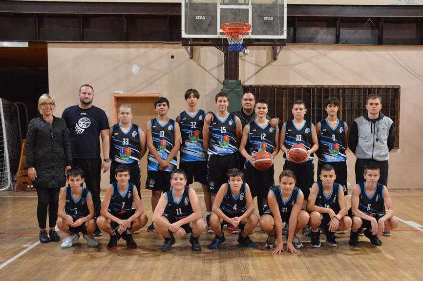 Sport i omladina: Dresovi za mlade košarkaše Opova 99