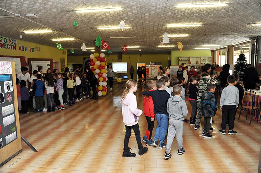OŠ „Dositej Obradović“: Festival nauke u školi