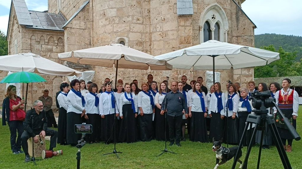 Dani Jelene Anžujske: Opovački Harmonium sa Nacionalnim horom Avia Arhangeli