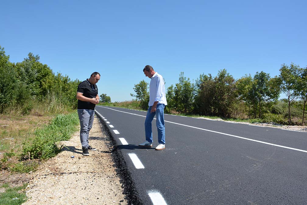 Završava se rekonstrukcija lokalnog puta Sefkerin – Vrbovski (video)