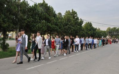 Maturanti iz Opštine Opovo proslavili matursko veče