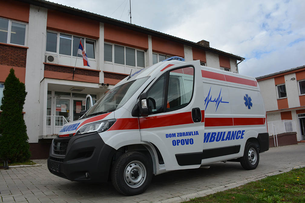 Zdravstvo: Novo sanitetsko vozilo za Dom zdravlja Opovo (video)