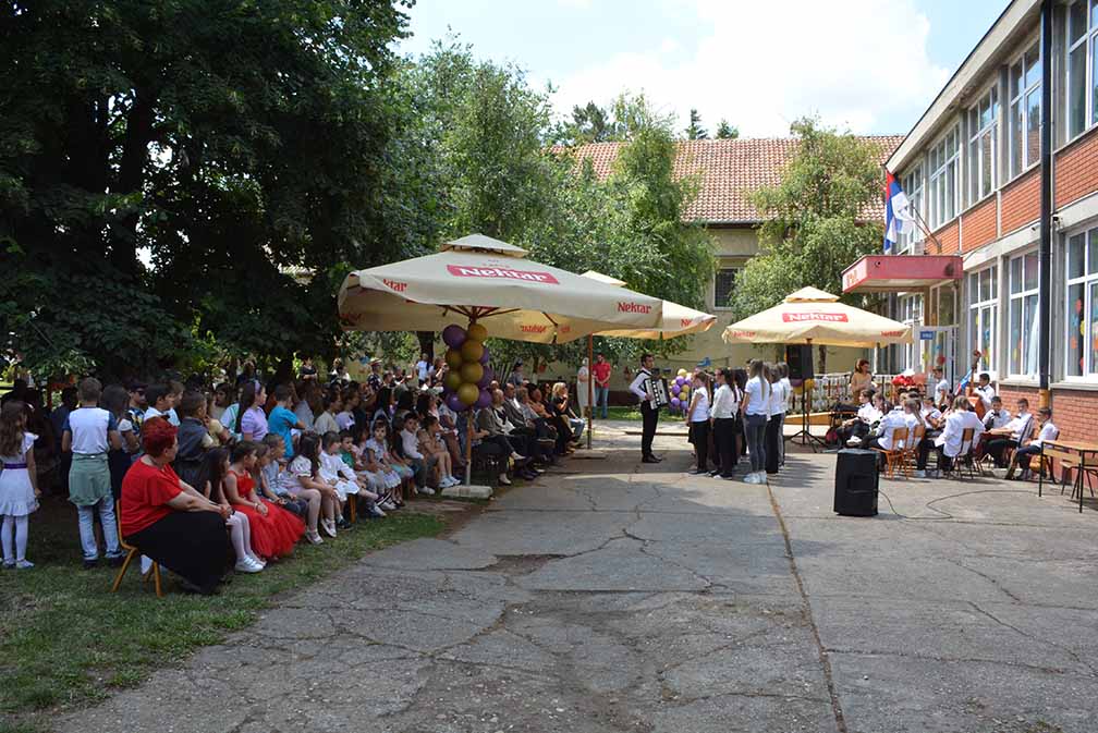 IO Olga Petrov: U Barandi obeležen Dan škole