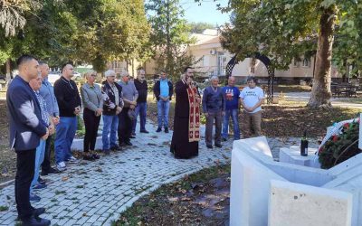 Mesna zajednica Sefkerin: Položeni venci i odata pošta palim borcima