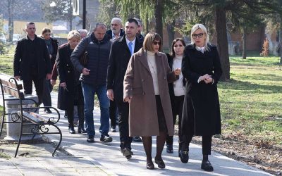 Predsednica Pokrajinske vlade Maja Gojković i pokrajinska sekretarka za kulturu Aleksandra Ćirić Bošković posetile Opštinu Opovo