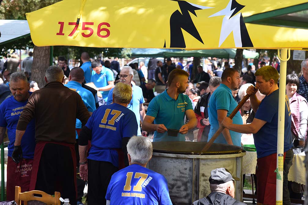 XVII gulašijada u Barandi: Festival kuvanja, kulinarstva i dobre zabave